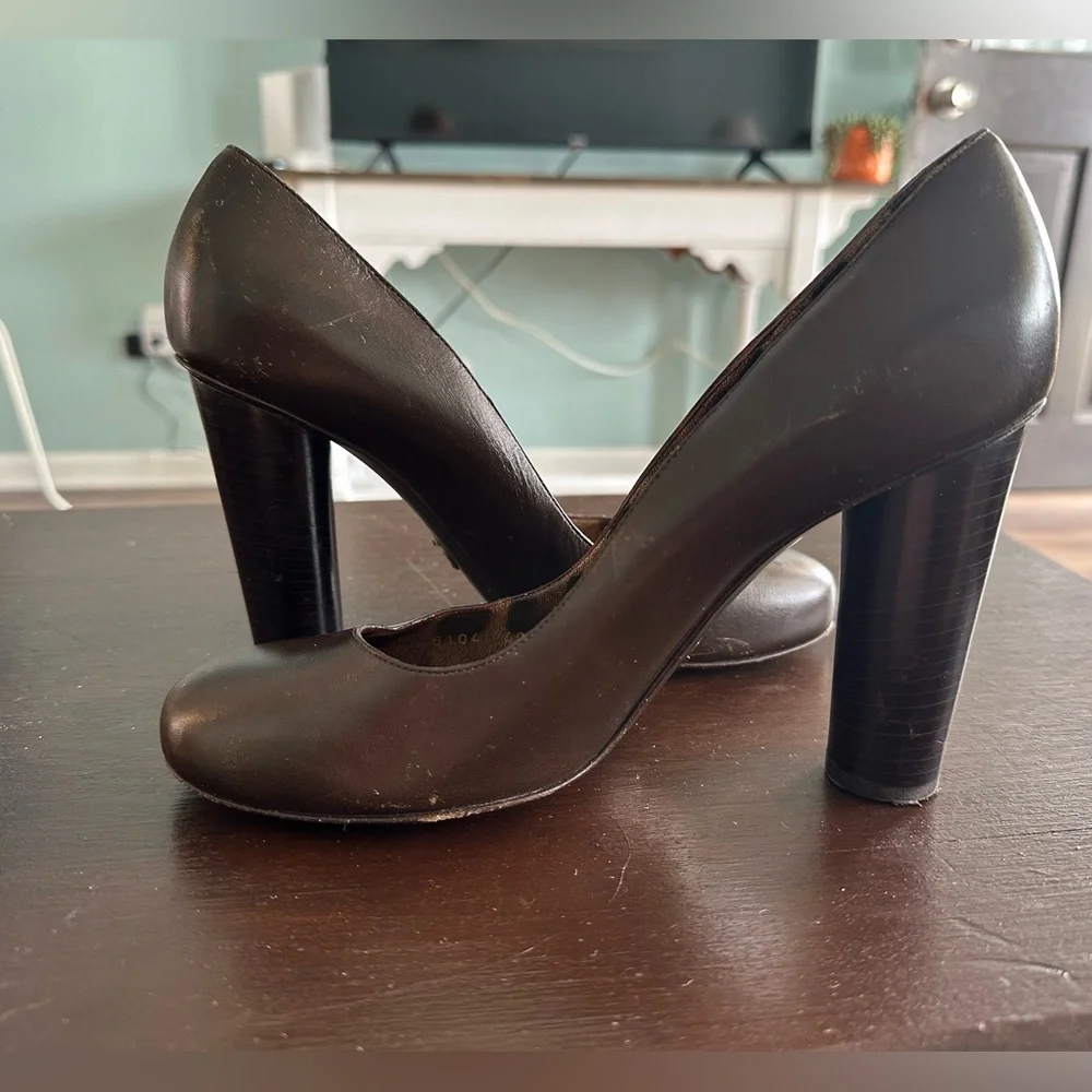 **** Dolce & Gabbana Size 40 VTG Brown Leather Heels - Picture 4 of 10